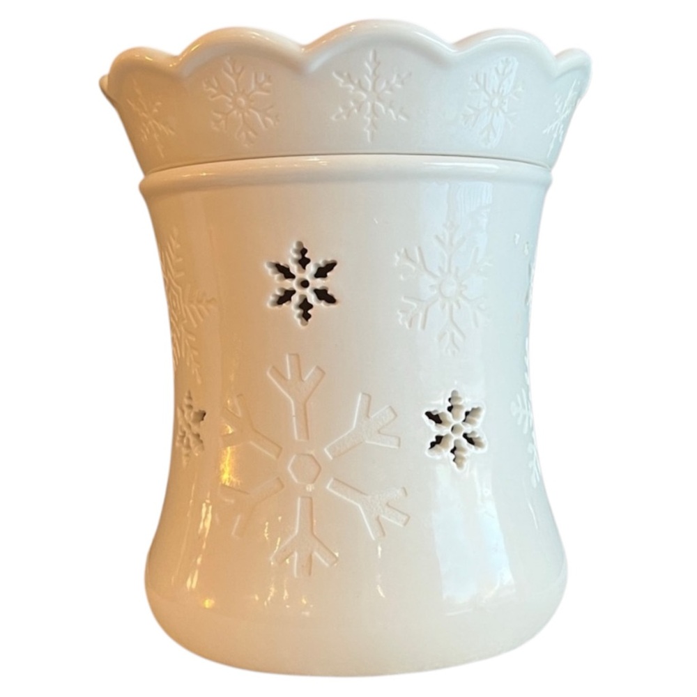SCENTSY Blizzard White Ceramic Wax Warmer